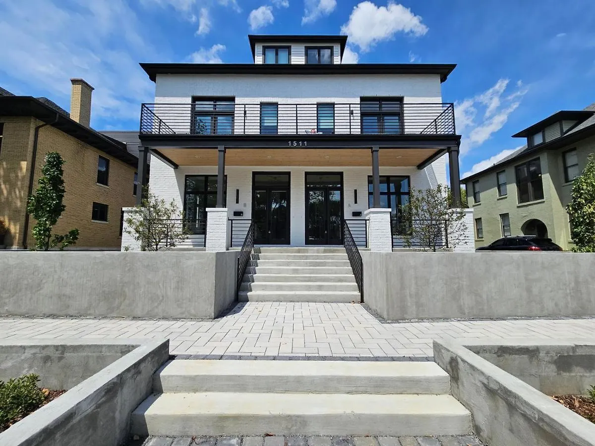 Extra Spacious 4 Bed / 4.5 Bath Music Row Home Nashville 0*,
